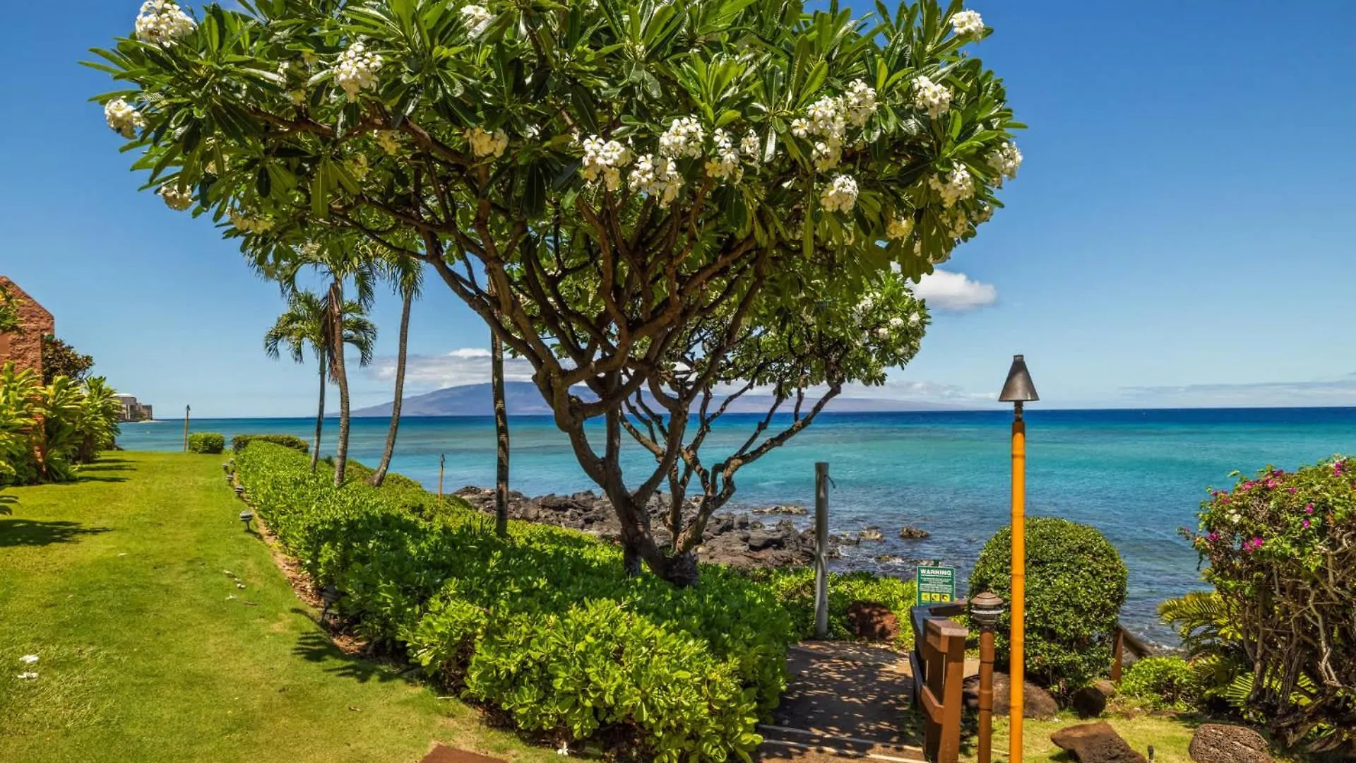 Kuleana Club #715 Oceanfront - 1 Bedroom & 1 Bathroom - 2Nd Floor Kahana Сasa de vacaciones