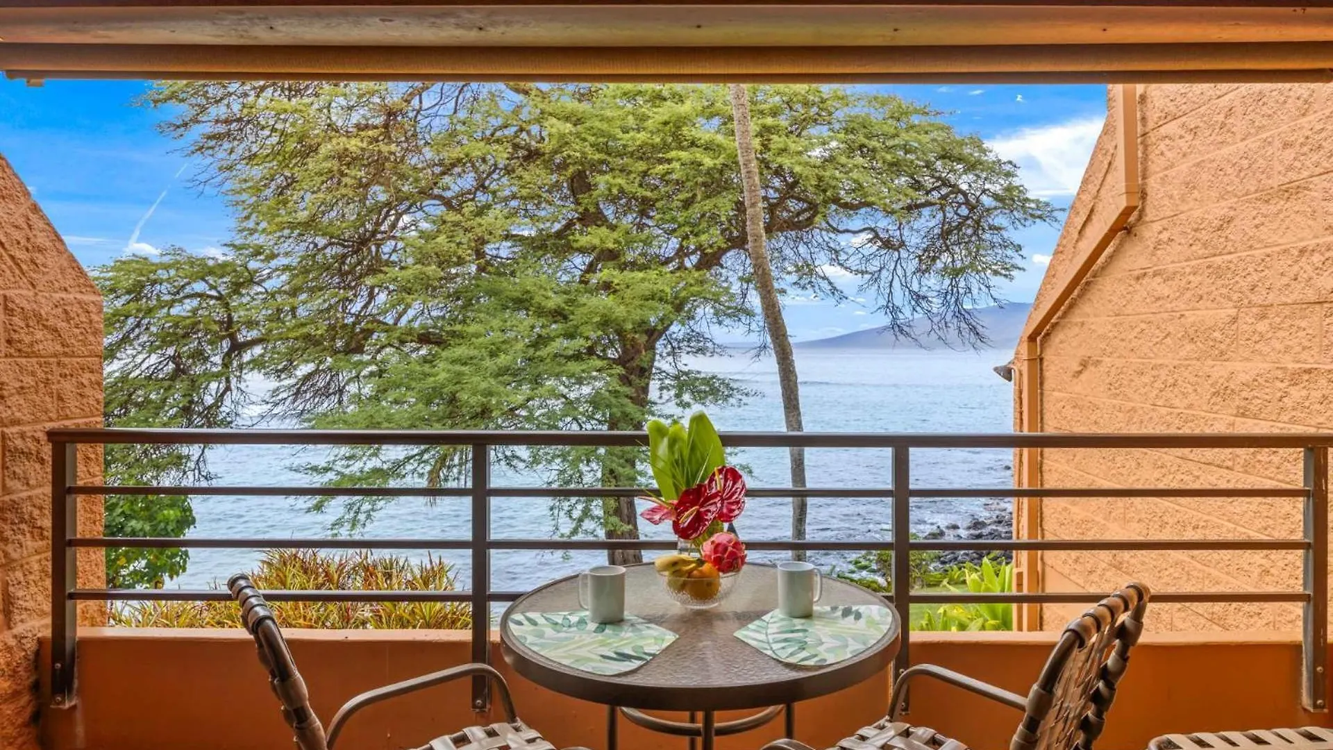 Kuleana Club #715 Oceanfront - 1 Bedroom & 1 Bathroom - 2Nd Floor Kahana