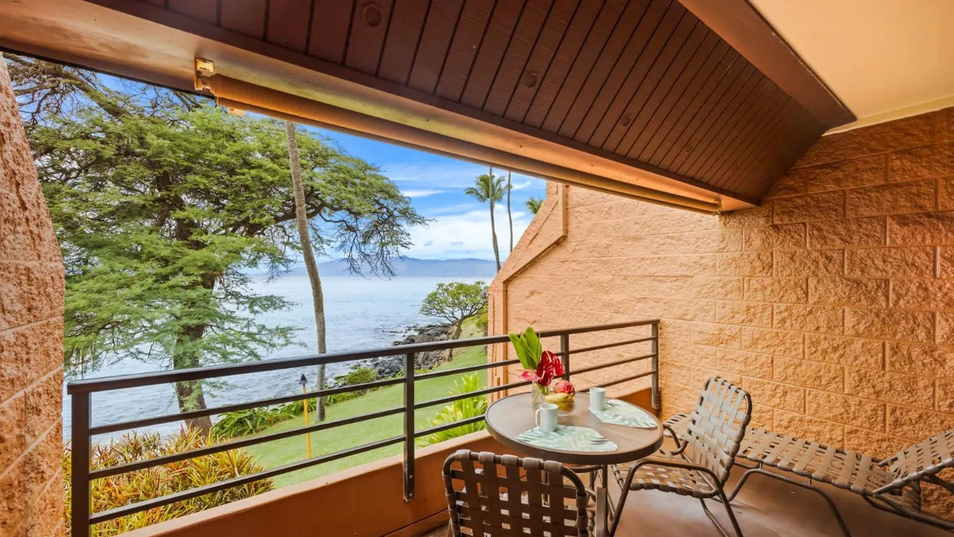 Сasa de vacaciones Kuleana Club #715 Oceanfront - 1 Bedroom & 1 Bathroom - 2Nd Floor Kahana